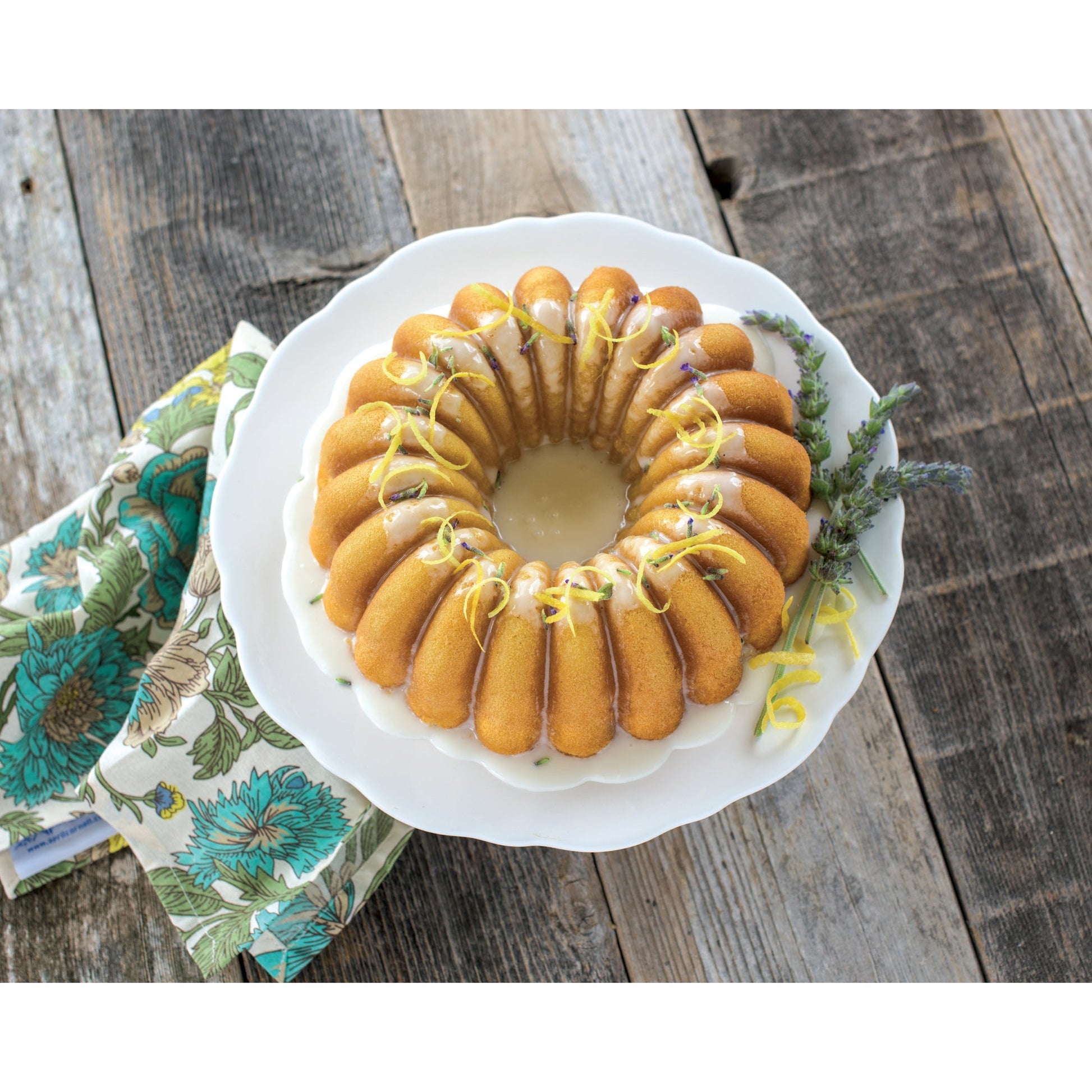 Nordic Ware Elegant Party Bundt Pan - Value Village