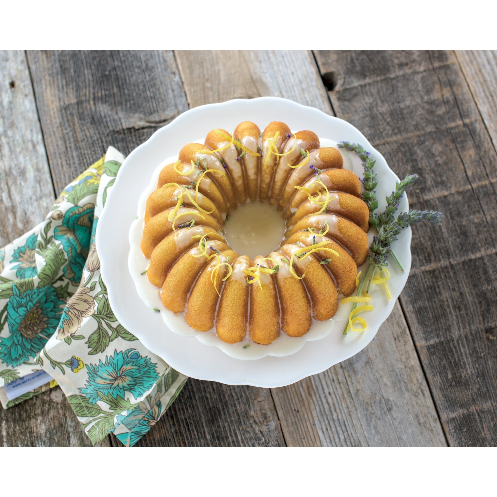 Nordic Ware Elegant Party Bundt Pan - Value Village
